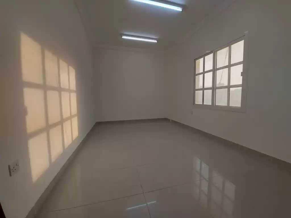 Residential Ready Property 3 Bedrooms U/F Apartment  for rent in Al Sadd , Doha #12210 - 1  image 