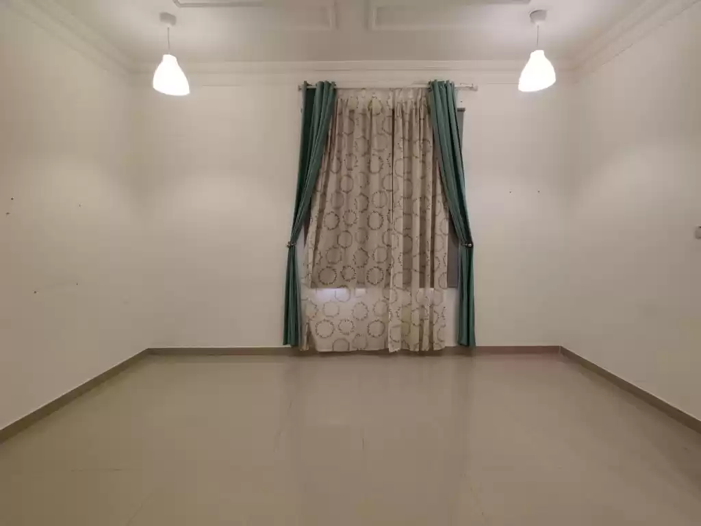 Residential Ready Property 1 Bedroom U/F Apartment  for rent in Al Sadd , Doha #12225 - 1  image 