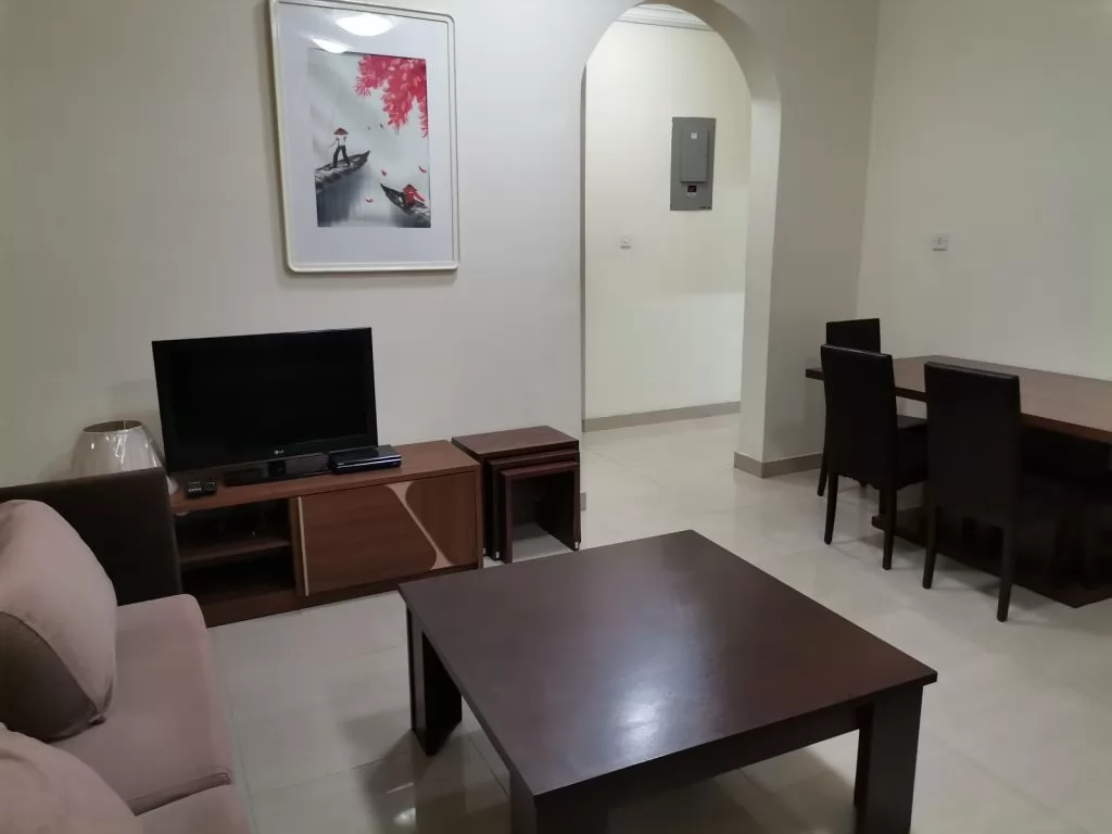 Residential Ready Property 2 Bedrooms F/F Apartment  for rent in Doha #12236 - 1  image 