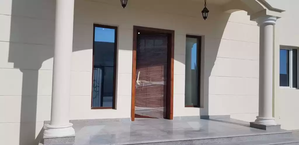 Résidentiel Propriété prête 7+ chambres U / f Villa autonome  a louer au Al-Sadd , Doha #12253 - 1  image 