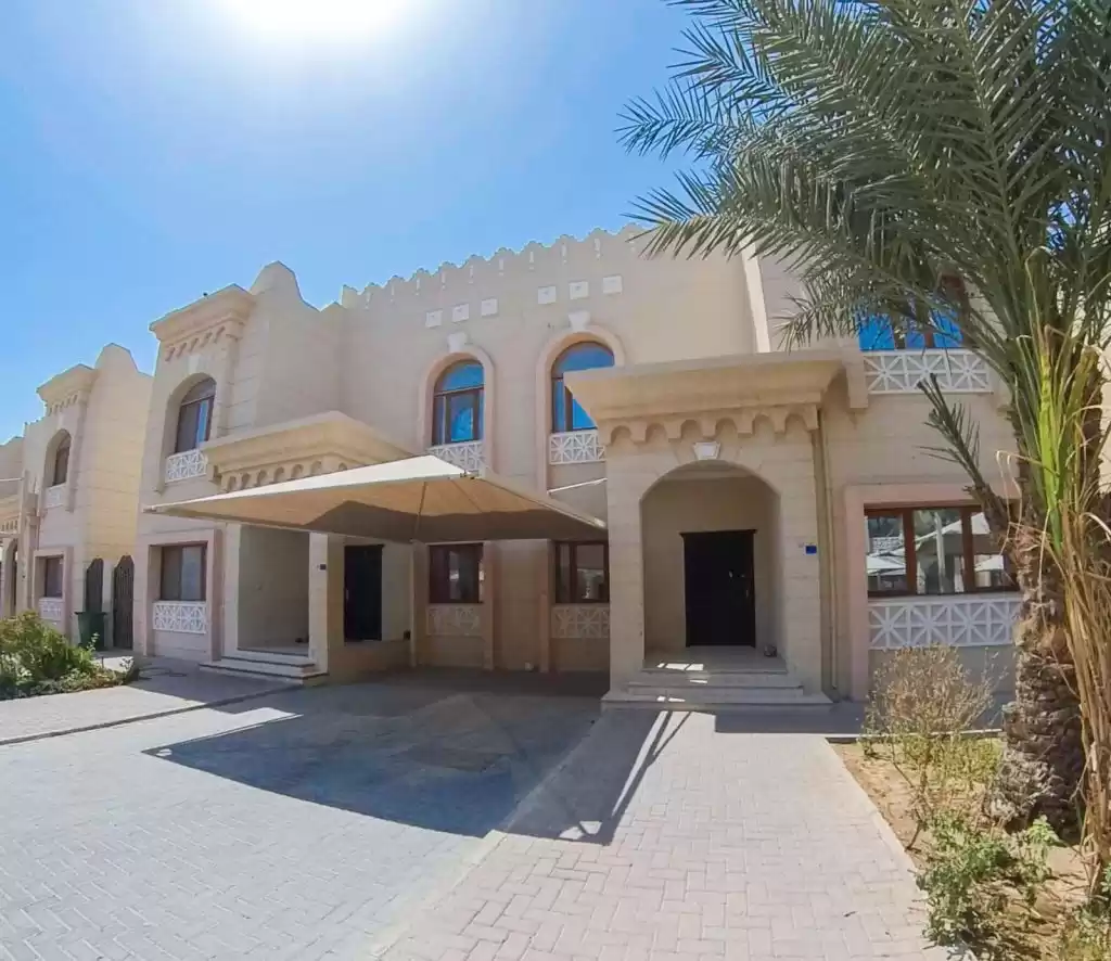 Residential Ready Property 5 Bedrooms U/F Villa in Compound  for rent in Al Sadd , Doha #12290 - 1  image 