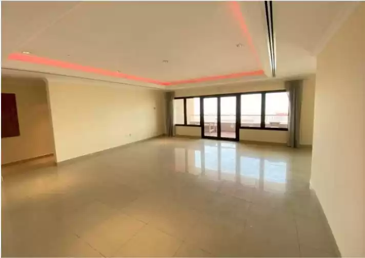 Wohn Klaar eigendom 4 Schlafzimmer S/F Wohnung  zu vermieten in Al Sadd , Doha #12349 - 1  image 