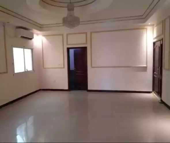 سكني عقار جاهز 1 غرفة  نصف مفروش شقة  للإيجار في الدوحة #12375 - 1  صورة 