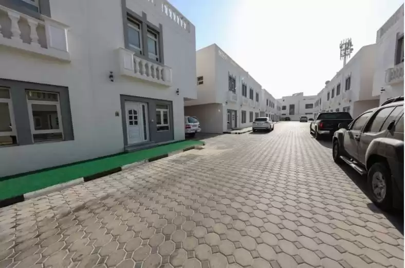 Жилой Готовая недвижимость 6 спален Н/Ф Сложный  в аренду в Аль-Садд , Доха #12376 - 1  image 