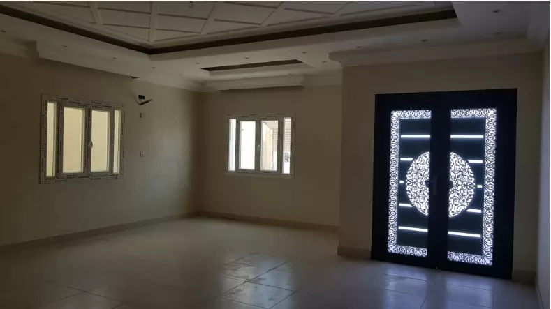 Wohn Klaar eigendom 6 Schlafzimmer U/F Alleinstehende Villa  zu verkaufen in Doha #12389 - 1  image 