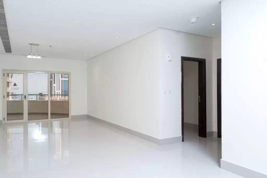 Wohn Klaar eigendom 2 Schlafzimmer S/F Wohnung  zu vermieten in Al Sadd , Doha #12424 - 1  image 