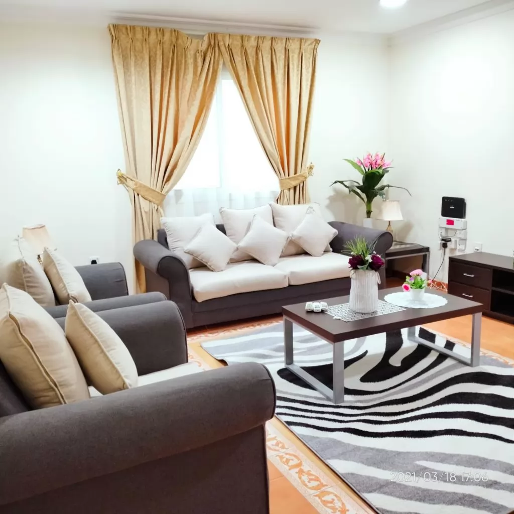 yerleşim Hazır Mülk 2 yatak odası F/F Apartman  kiralık içinde Doha #12433 - 1  image 