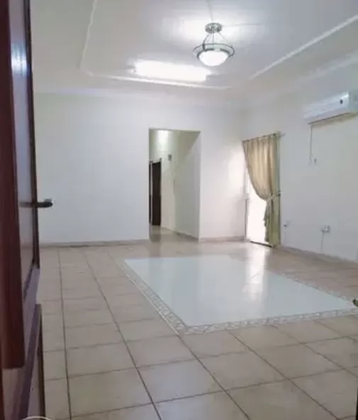 Residential Ready Property 3 Bedrooms U/F Apartment  for rent in Old-Airport , Doha-Qatar #12444 - 1  image 
