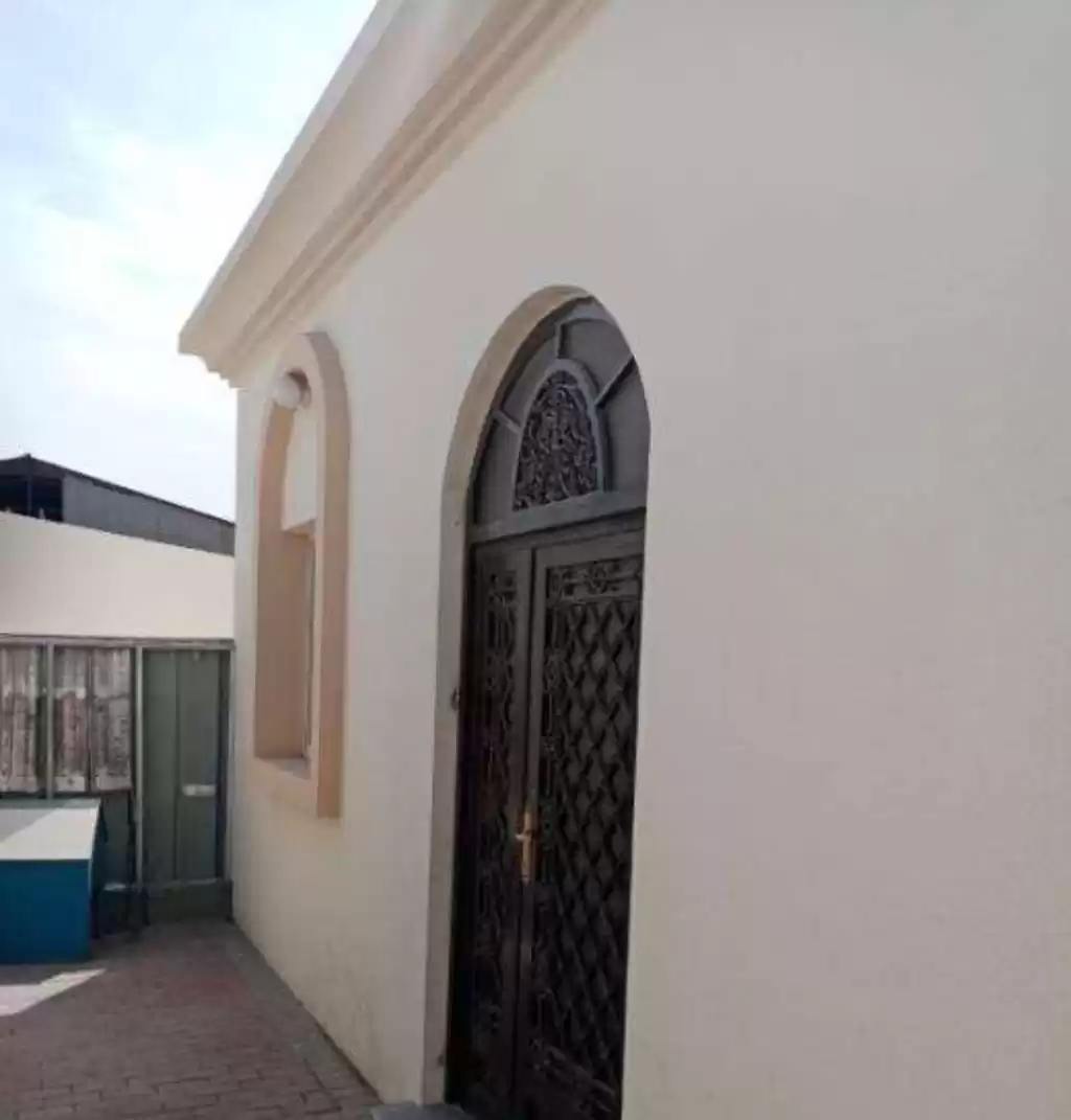 Жилой Готовая недвижимость 5 спален Н/Ф Вилла в комплексе  в аренду в Доха #12446 - 1  image 