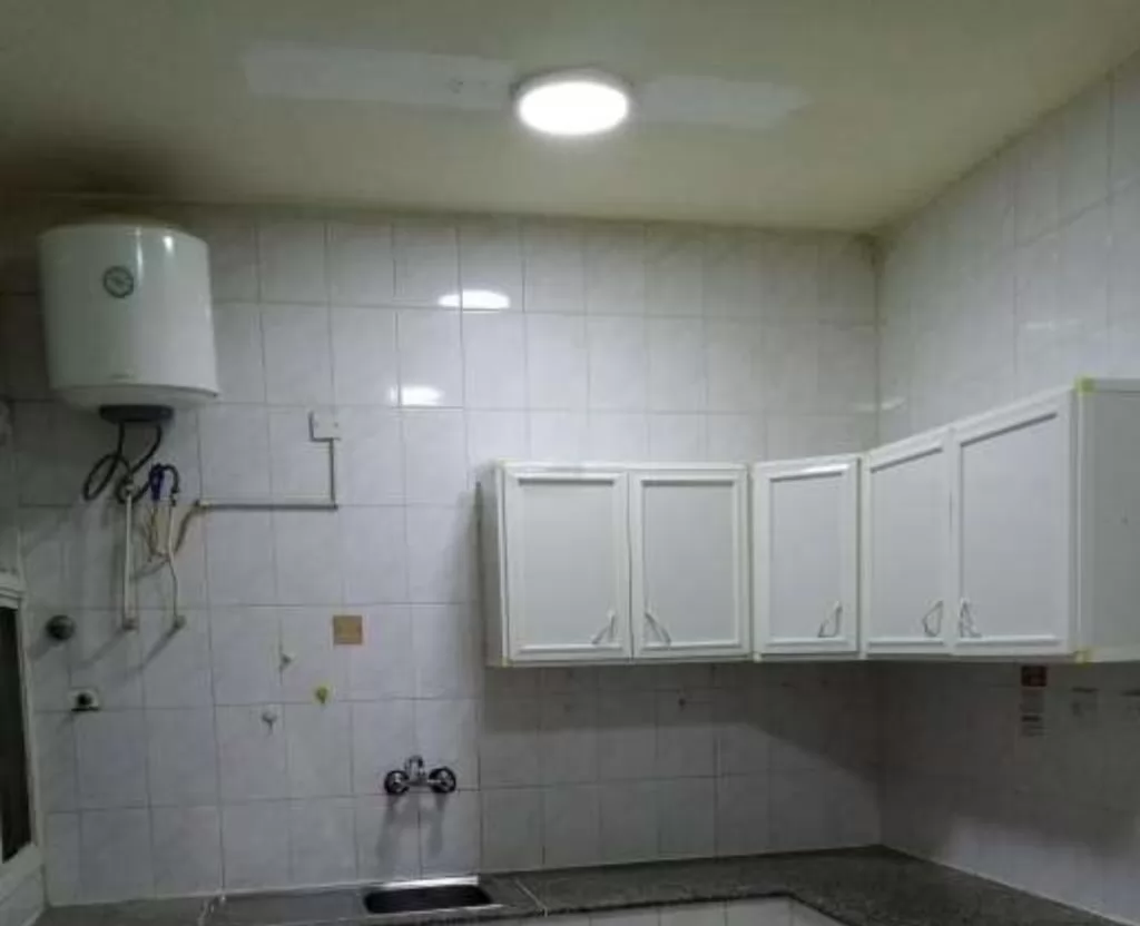 Residential Ready Property 3 Bedrooms U/F Apartment  for rent in Old-Airport , Doha-Qatar #12459 - 3  image 