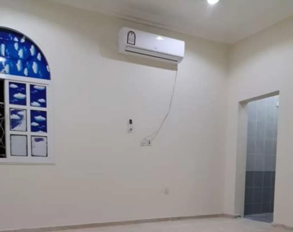Residential Ready Property 1 Bedroom U/F Apartment  for rent in Doha-Qatar #12463 - 1  image 