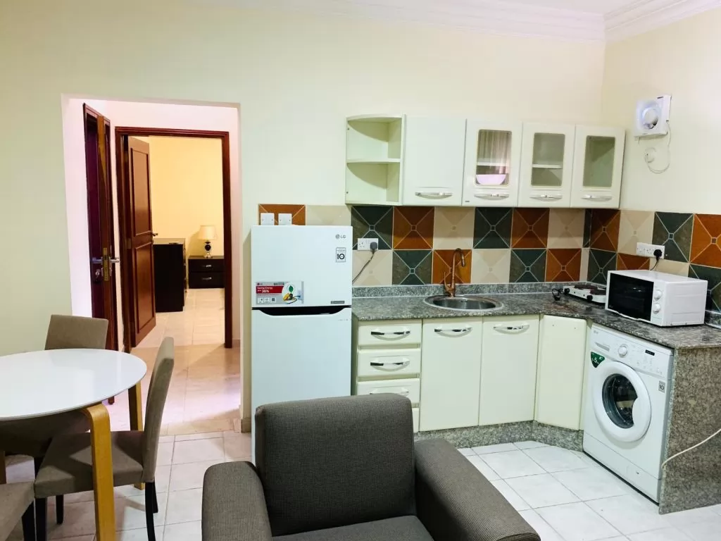 Residential Ready Property 1 Bedroom F/F Apartment  for rent in Al-Maamoura , Doha-Qatar #12480 - 1  image 
