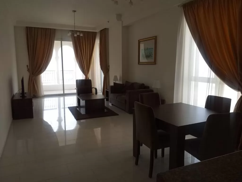Residential Ready Property 1 Bedroom F/F Apartment  for rent in The-Pearl-Qatar , Doha-Qatar #12488 - 1  image 
