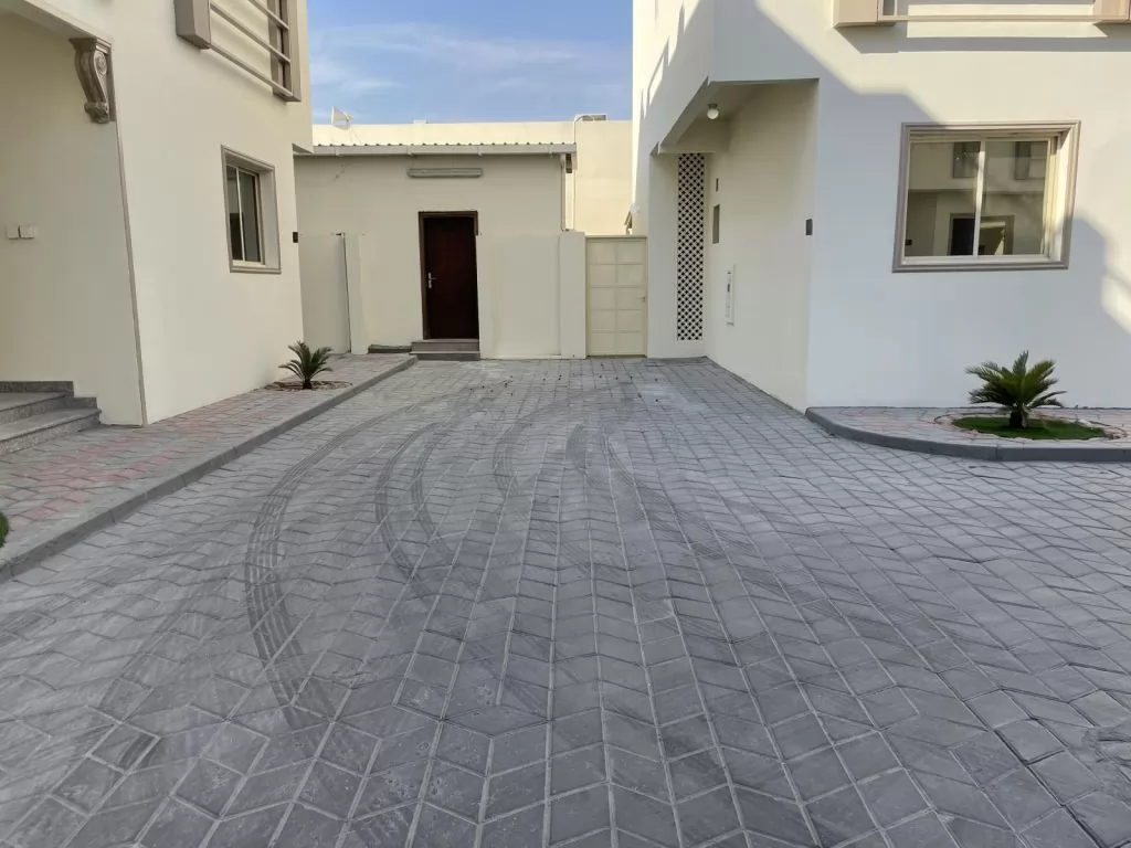 Residential Ready Property 7 Bedrooms U/F Apartment  for rent in Al-Rayyan #12495 - 1  image 