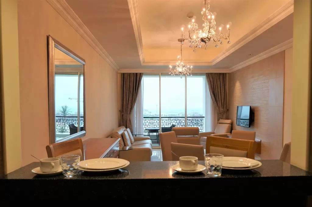 Residential Ready Property 1 Bedroom F/F Apartment  for rent in The-Pearl-Qatar , Doha-Qatar #12503 - 1  image 