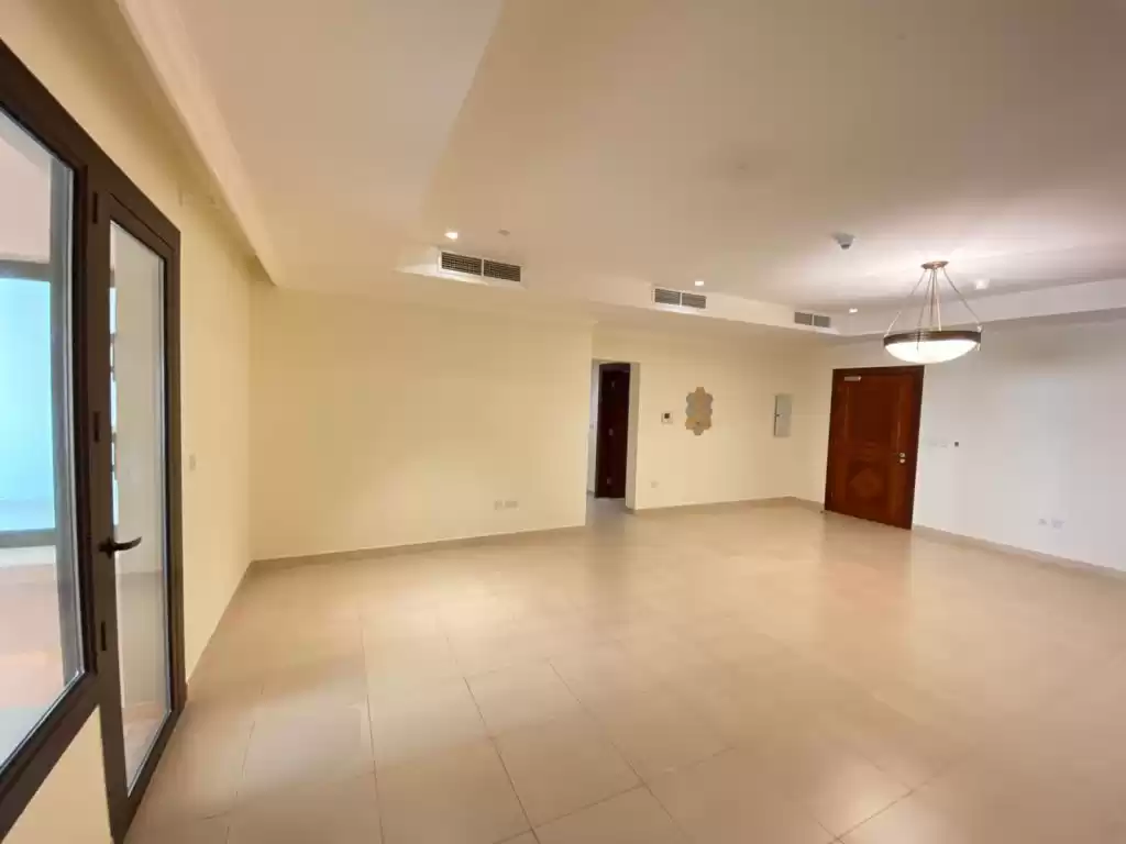 Жилой Готовая недвижимость 2 спальни С/Ж Квартира  в аренду в Аль-Садд , Доха #12511 - 1  image 