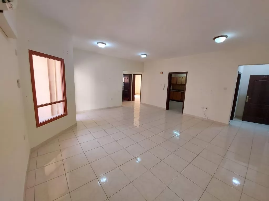 Residential Ready Property 2 Bedrooms U/F Apartment  for rent in Fereej-Bin-Mahmoud , Doha-Qatar #12514 - 1  image 