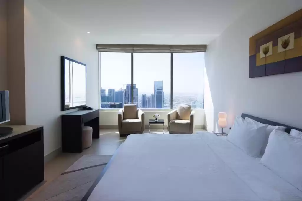 Wohn Klaar eigendom 3 Schlafzimmer F/F Wohnung  zu vermieten in Al Sadd , Doha #12518 - 1  image 