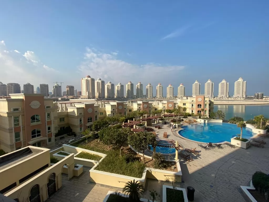 Residential Property 1 Bedroom F/F Apartment  for rent in The-Pearl-Qatar , Doha-Qatar #12526 - 1  image 