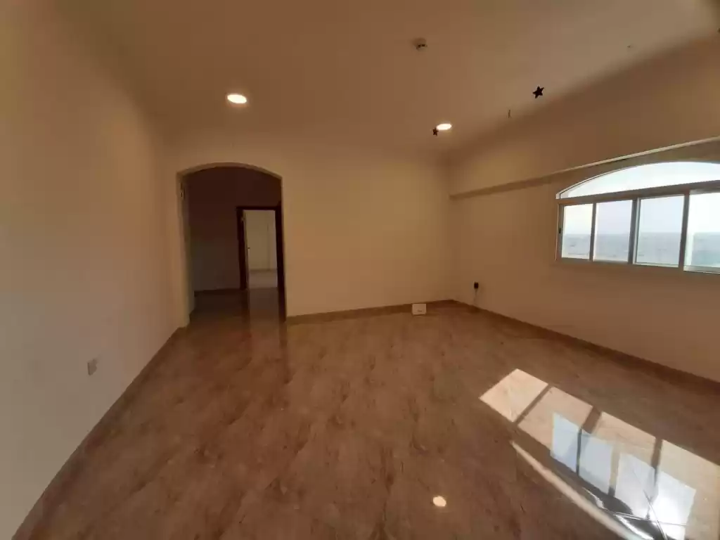 Wohn Klaar eigendom 3 Schlafzimmer U/F Wohnung  zu vermieten in Al Sadd , Doha #12563 - 1  image 