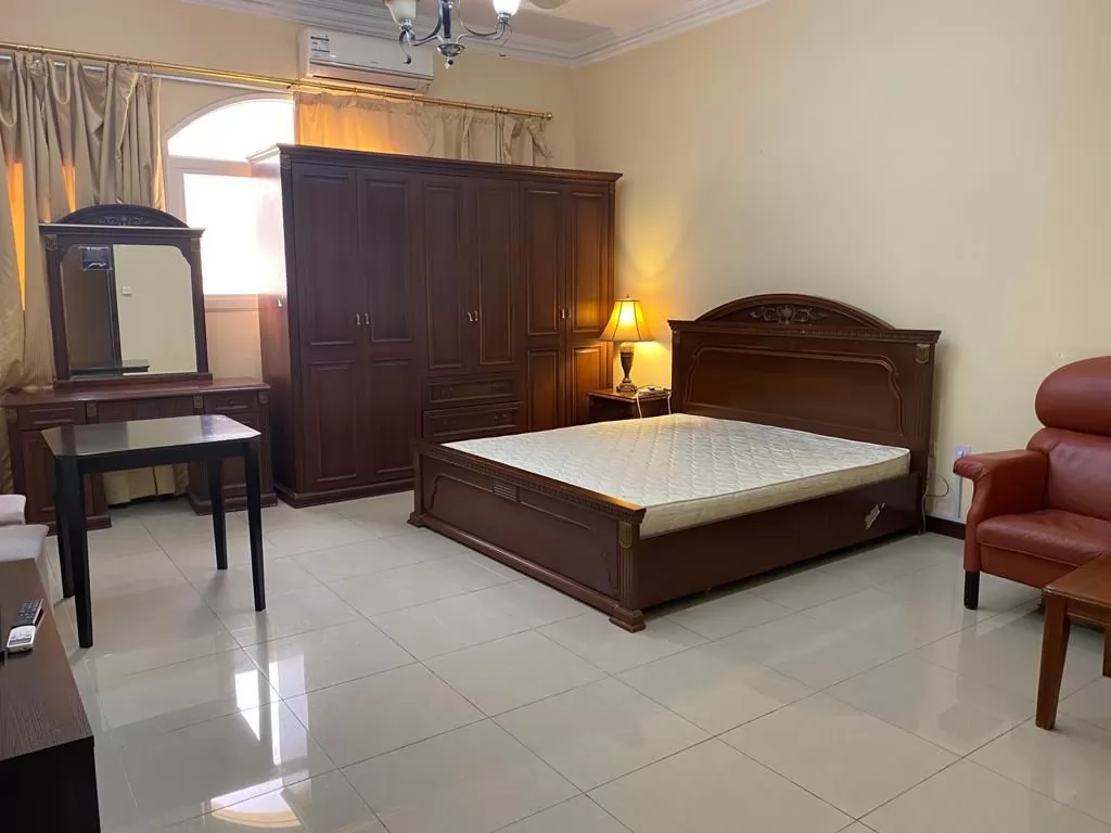 Residential Ready Property Studio F/F Townhouse  for rent in Al Sadd , Doha #12587 - 1  image 