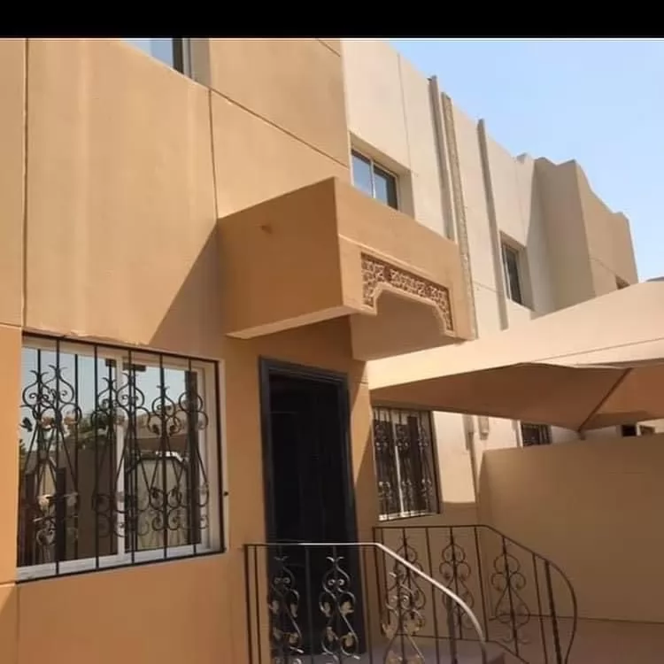 Residential Ready Property 3 Bedrooms F/F Villa in Compound  for rent in Al-Rayyan #12594 - 1  image 