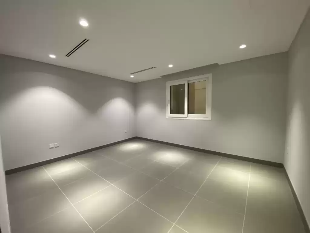 Résidentiel Propriété prête 1 chambre S / F Appartement  a louer au Al-Sadd , Doha #12605 - 1  image 