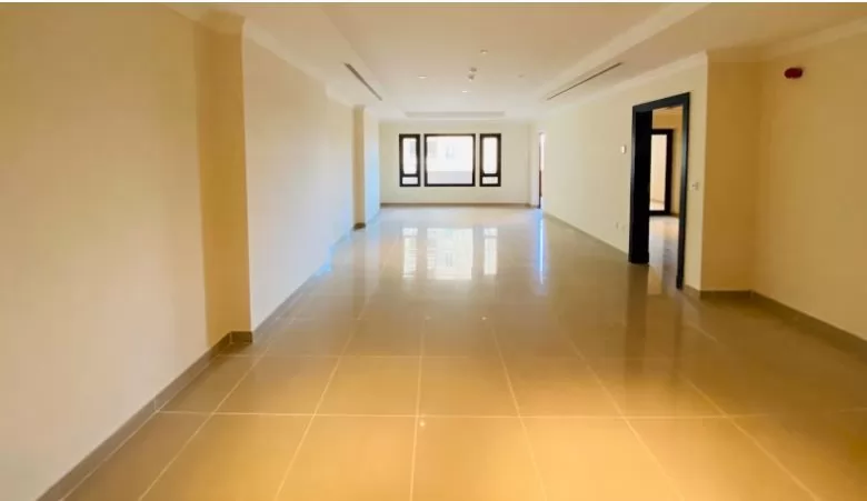 Residential Ready Property 1 Bedroom S/F Apartment  for rent in The-Pearl-Qatar , Doha-Qatar #12629 - 1  image 