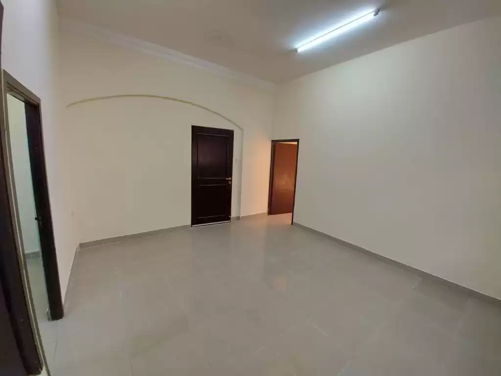 yerleşim Hazır Mülk 1 yatak odası U/F Müstakil Villa  kiralık içinde Al Sadd , Doha #12638 - 1  image 