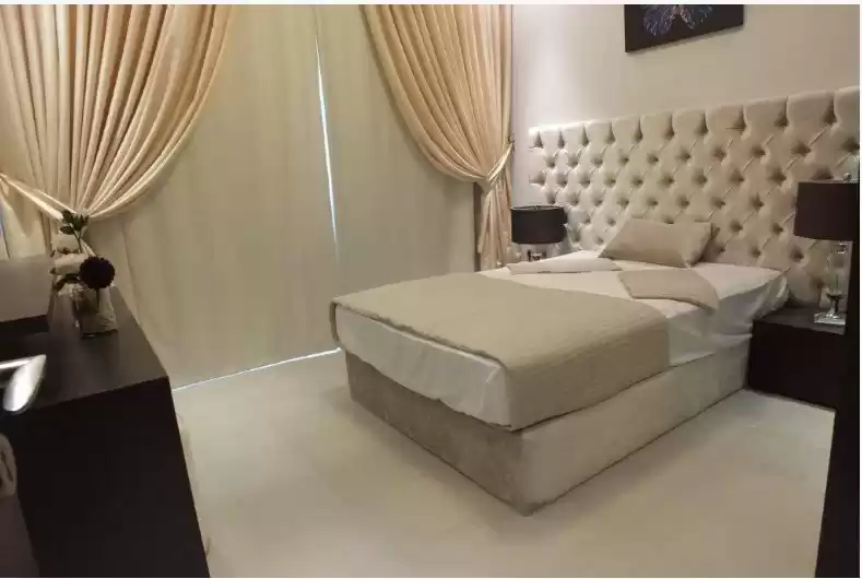 Wohn Klaar eigendom 2 Schlafzimmer F/F Wohnung  zu vermieten in Al Sadd , Doha #12661 - 1  image 