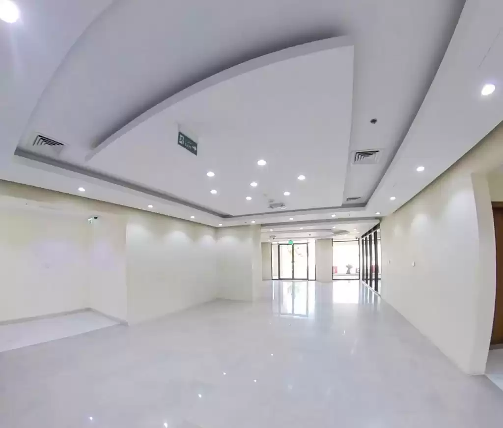Residential Ready Property 2 Bedrooms U/F Apartment  for rent in Al Sadd , Doha #12668 - 1  image 