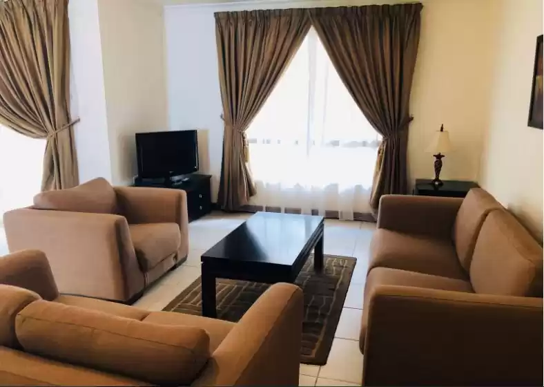 Жилой Готовая недвижимость 4 спальни С/Ж Вилла в комплексе  в аренду в Аль-Садд , Доха #12669 - 1  image 
