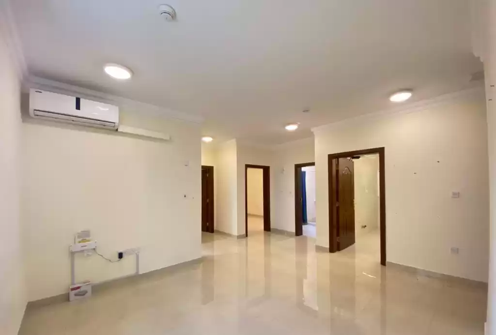 Residential Ready Property 2 Bedrooms U/F Apartment  for rent in Al Sadd , Doha #12674 - 1  image 