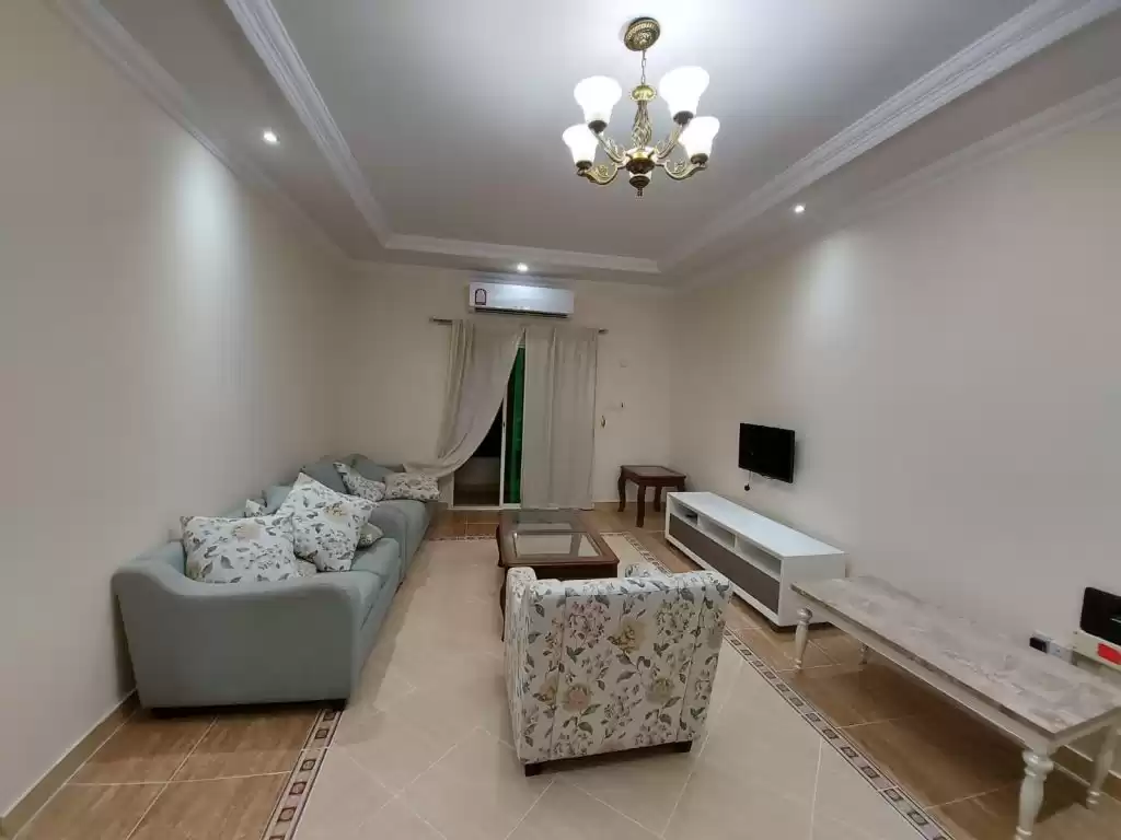 Wohn Klaar eigendom 2 Schlafzimmer F/F Wohnung  zu vermieten in Al Sadd , Doha #12683 - 1  image 