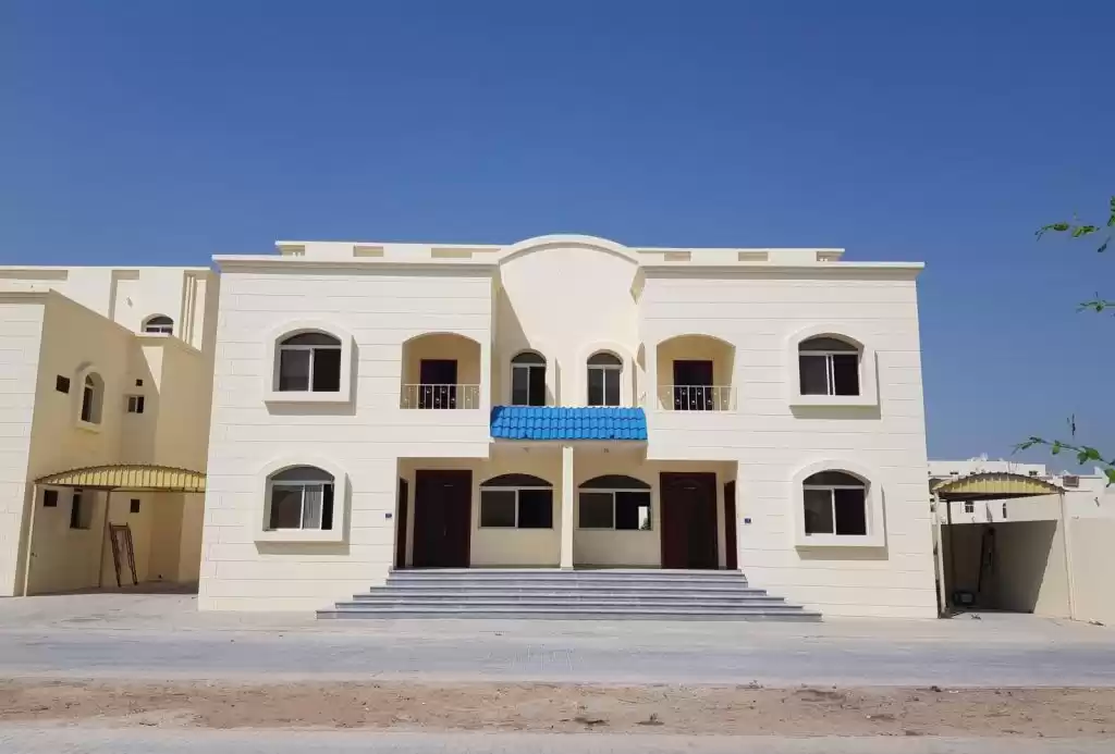 Résidentiel Propriété prête 7 chambres U / f Villa à Compound  a louer au Al-Sadd , Doha #12691 - 1  image 