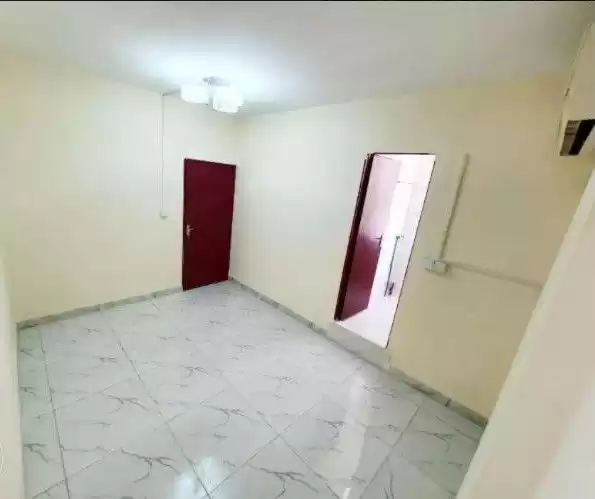 Residential Ready Property Studio U/F Apartment  for rent in Doha #12715 - 1  image 