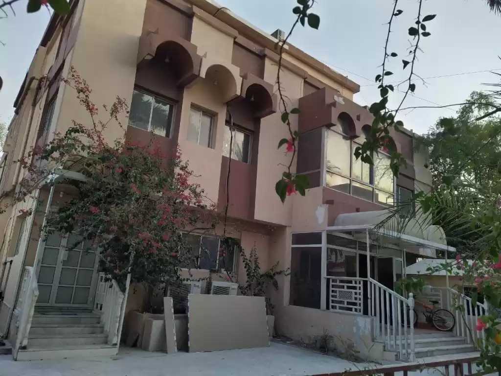 Résidentiel Propriété prête 1 chambre U / f Appartement  a louer au Al-Sadd , Doha #12716 - 1  image 