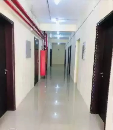 Mixte Utilisé Propriété prête 7+ chambres U / f Composé  a louer au Doha #12739 - 1  image 