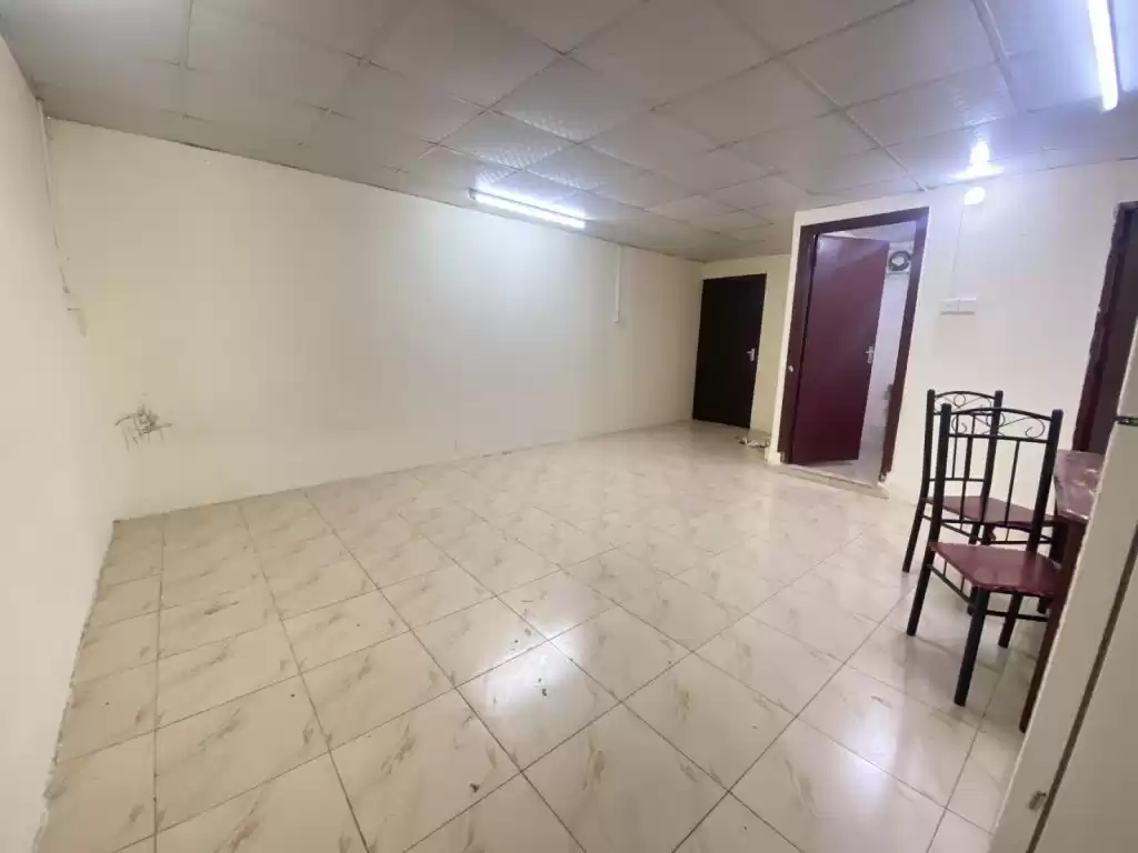 Wohn Klaar eigendom 1 Schlafzimmer U/F Wohnung  zu vermieten in Al Sadd , Doha #12741 - 1  image 