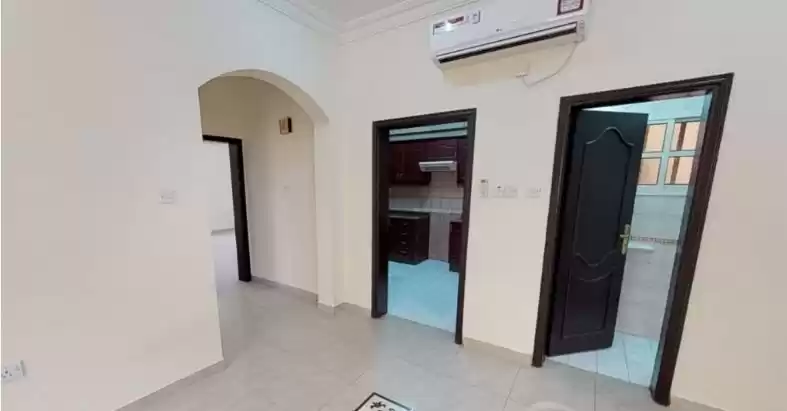 Residential Ready Property 2 Bedrooms U/F Apartment  for rent in Al Sadd , Doha #12752 - 1  image 