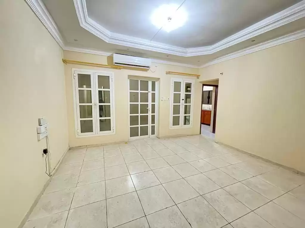 Residential Ready Property 2 Bedrooms U/F Apartment  for rent in Al Sadd , Doha #12754 - 1  image 