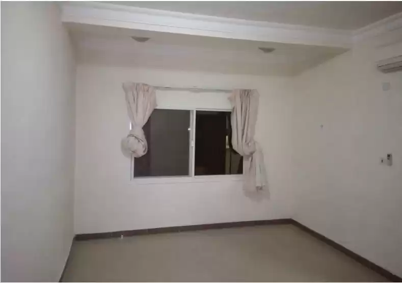 Wohn Klaar eigendom 2 Schlafzimmer U/F Wohnung  zu vermieten in Al Sadd , Doha #12770 - 1  image 