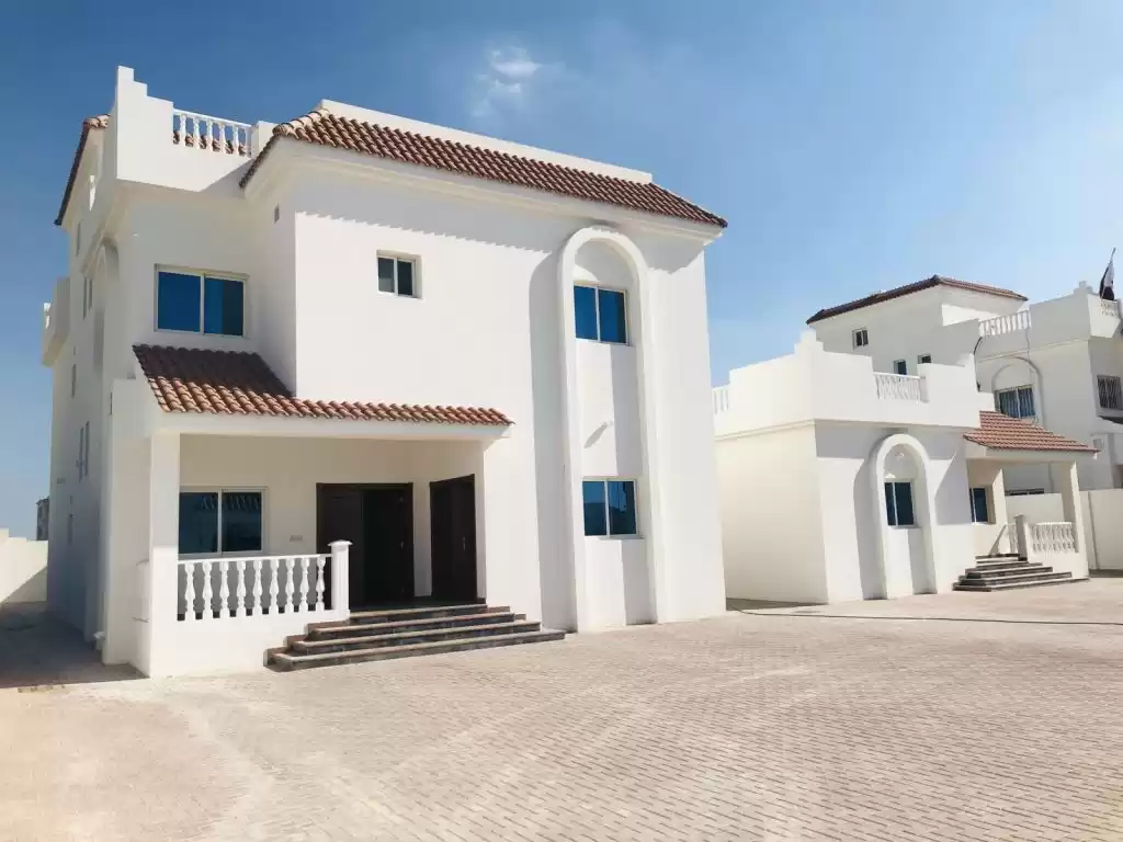 Résidentiel Propriété prête 6 chambres U / f Villa autonome  a louer au Al-Sadd , Doha #12776 - 1  image 