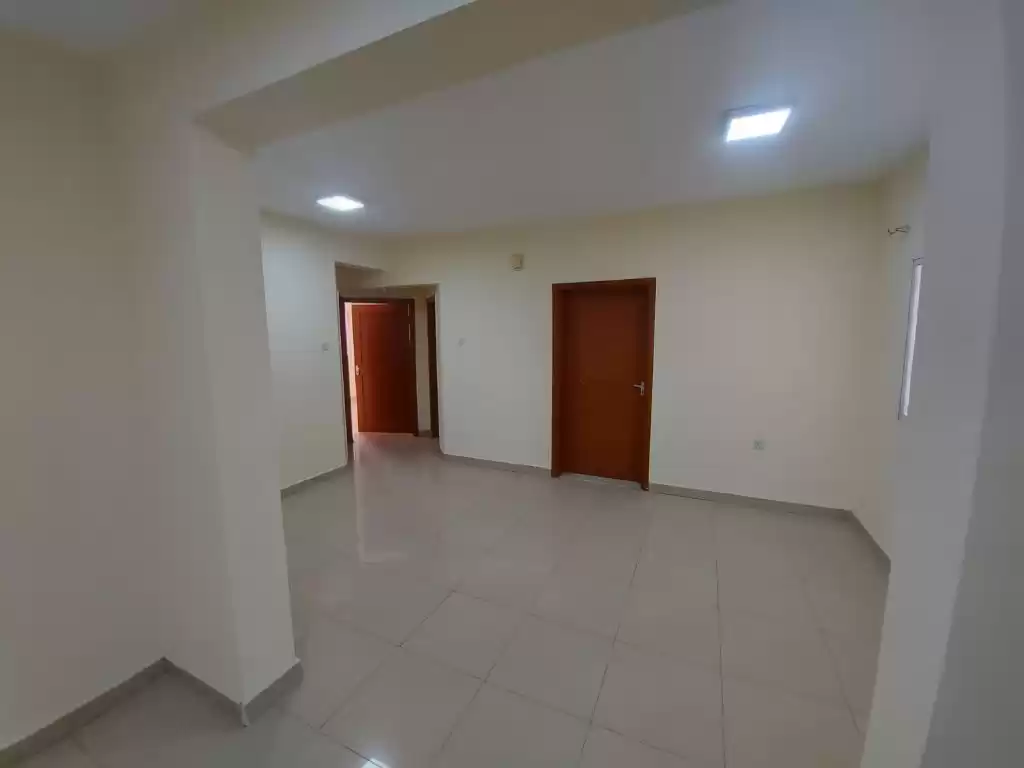 Residential Ready Property 3 Bedrooms U/F Apartment  for rent in Al Sadd , Doha #12778 - 1  image 