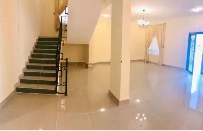 Жилой Готовая недвижимость 5 спален С/Ж Вилла в комплексе  в аренду в Аль-Садд , Доха #12783 - 1  image 