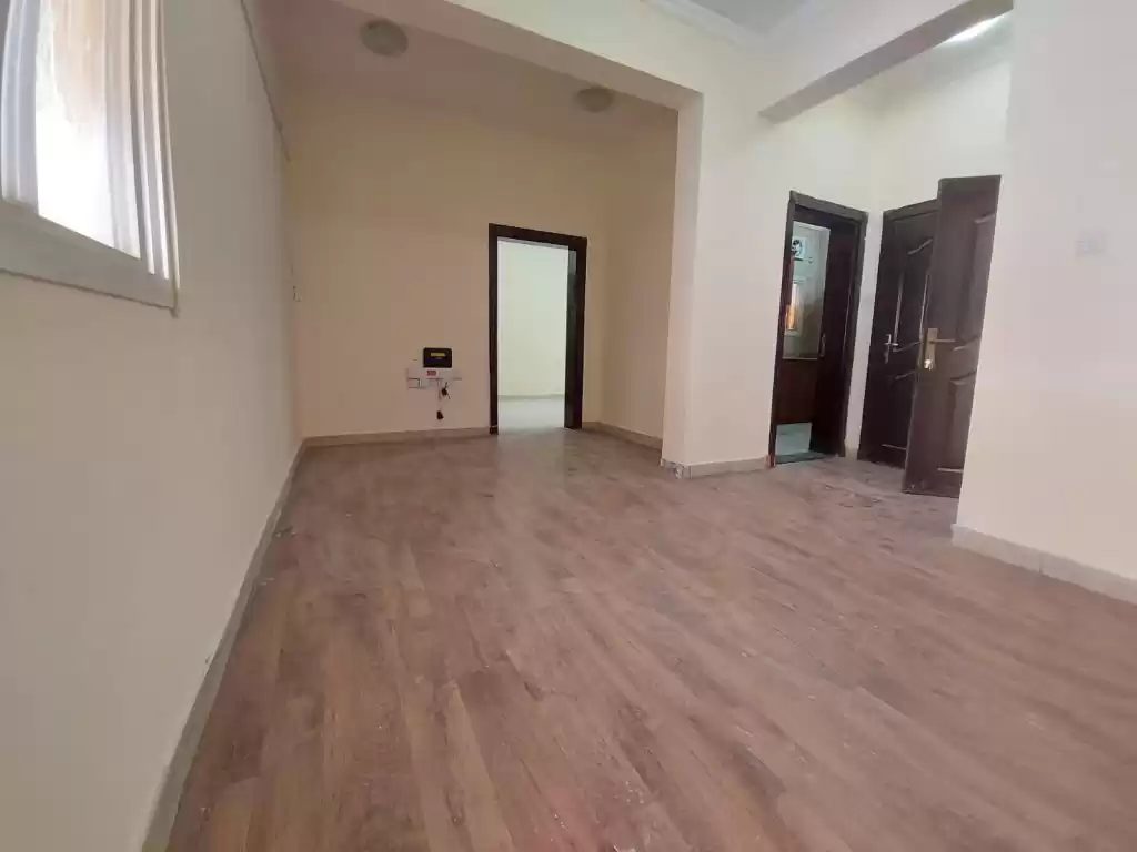 Wohn Klaar eigendom 1 Schlafzimmer U/F Wohnung  zu vermieten in Al Sadd , Doha #12784 - 1  image 