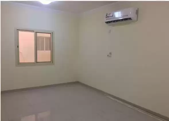 住宅 就绪物业 2 间卧室 U/F 建造  出租 在 萨德 , 多哈 #12796 - 1  image 