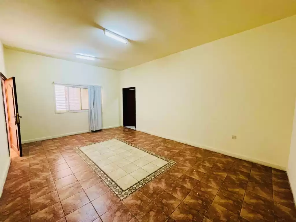 Wohn Klaar eigendom 1 Schlafzimmer U/F Wohnung  zu vermieten in Doha #12811 - 1  image 