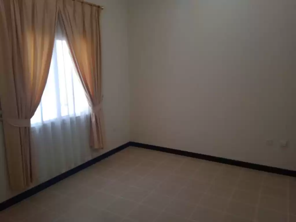 Wohn Klaar eigendom 3 Schlafzimmer U/F Wohnung  zu vermieten in Al Sadd , Doha #12820 - 1  image 