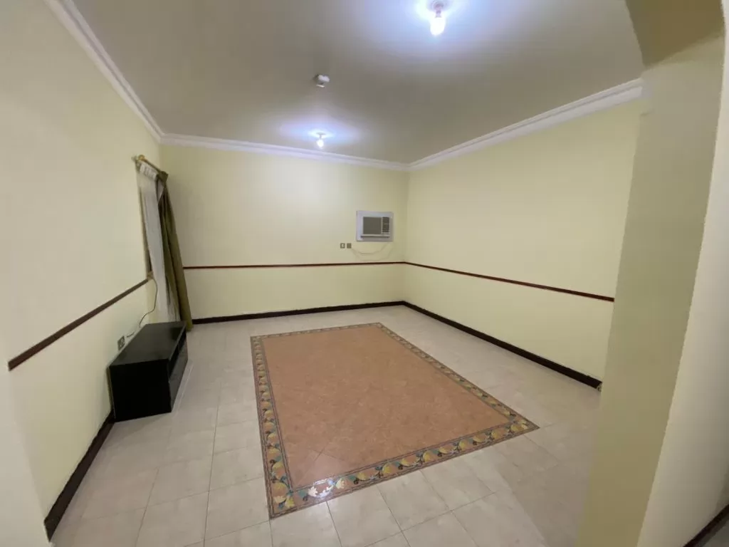 Residential Property 3 Bedrooms U/F Apartment  for rent in Old-Airport , Doha-Qatar #12822 - 1  image 
